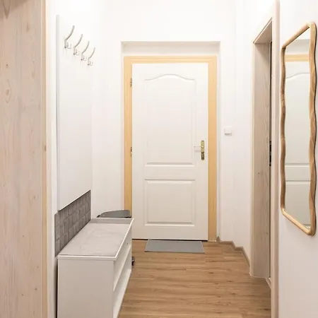 Bright & Cozy 2br - Apartman Karlovy Vary