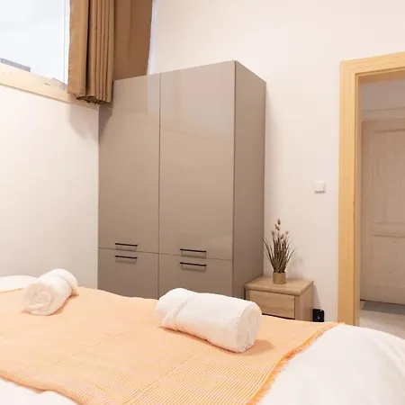 Bright & Cozy 2br - Apartman *