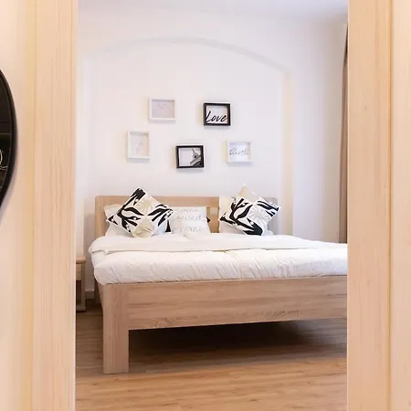 Bright & Cozy 2br - *